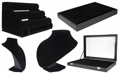 05 BUSTS AND STANDS FOR JEWELRY