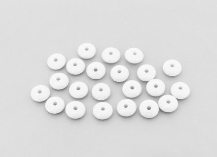 ПЛЪТНИ ПЛАСТМАСОВИ МЪНИСТА - ШАЙБА - 3.5х8мм БЯЛО С01 - ПАКЕТ 500 гр. Отвор-1.8мм (3800 бр.)
