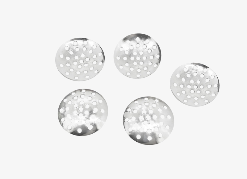 METAL ELEMENTS - SIEVE DISC CONNECTOR FOR JEWELRY - 18mm NICKEL COLOR - 500pcs. Hole:1.2mm