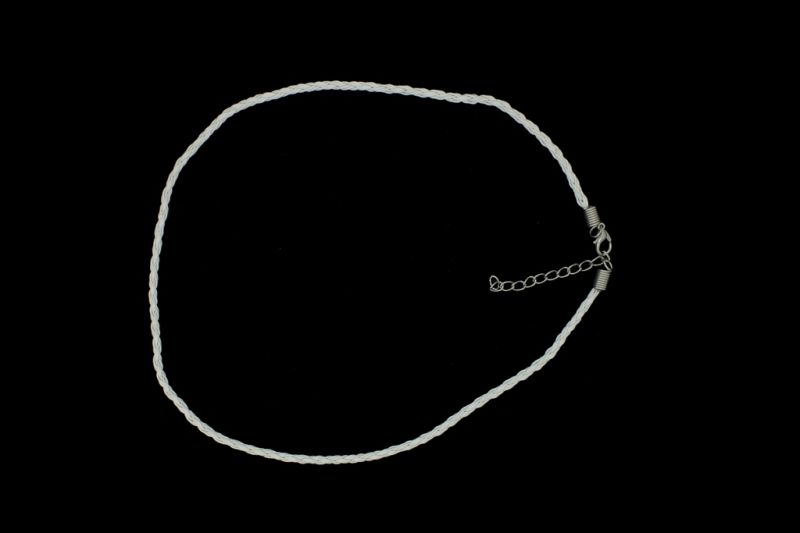 NECKLACE WITH CLASP - BRAIDED LEATHER 3mm - NECKLACE - 45+5cm WHITE 04 - 1pc.