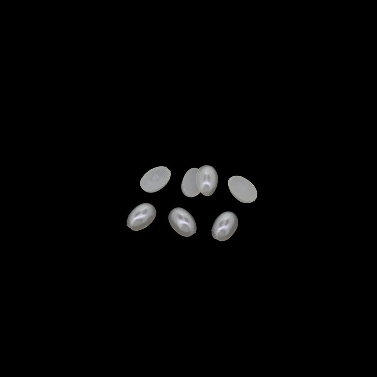 МЪНИСТА ЛЕПЯЩИ - ПЛАСТМАСОВИ ПЕРЛИ - ОВАЛ - 6х4х2мм БЯЛО 03 - ПАКЕТ 250 гр. (10260 бр.)