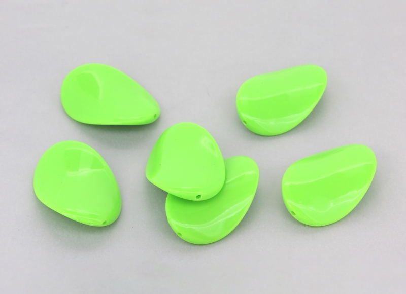 OPAQUE PLASTIC BEADS - OVAL WAVE - 35x24mm GREEN (LIGHT) ВА10 - 50g Hole-1.8mm (15pcs.)