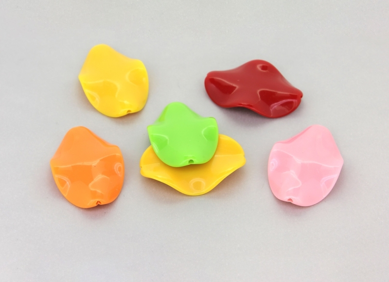 OPAQUE PLASTIC BEADS - OVAL WAVE 02 - 35x24mm MIX - PACKAGE 500g Hole-2.0mm (235pcs.)