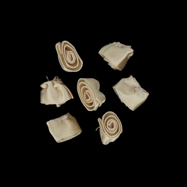 TEXTILE BEADS - SATIN - ROSE 02 - 14mm IVORY - GOLDEN TINT - PACKAGE 500pcs.