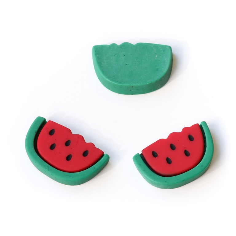 PLASTIC BEADS - RESIN 3D - FOR GLUING - WATERMELON 02 - 25x16x6mm RED AND GREEN - PACKAGE 40pcs.