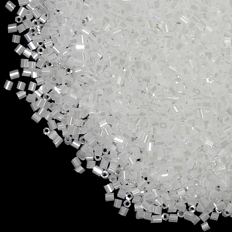 GLASS SEED BEADS - 2 CUT 2x2mm - CEYLON - WHITE 141 - 50g Hole-0.8mm