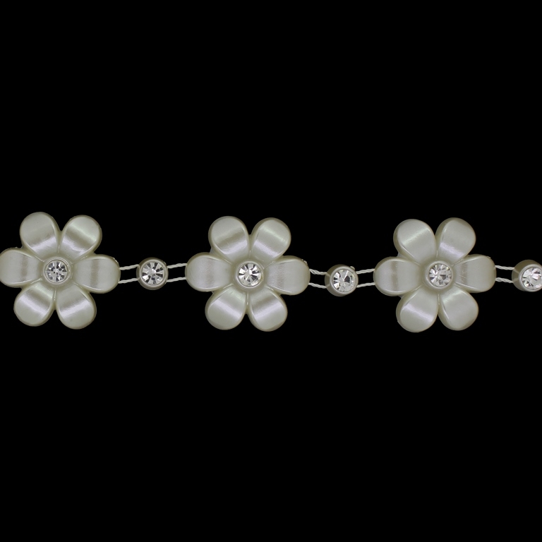 PLASTIC BEADED TRIM GARLAND - FLOWER 06 AND CRYSTALS - 28x6mm ECRU (DARK) - ROLL 5yards(4.5m)