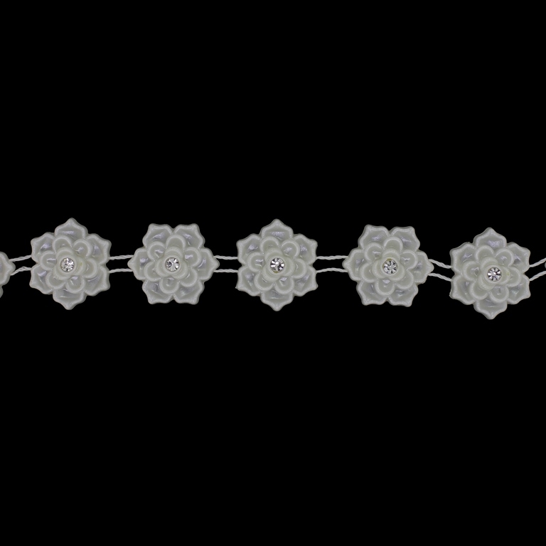 PLASTIC BEADED TRIM GARLAND - FLOWER 12 WITH CRYSTAL - 20x6mm ECRU (LIGHT) - ROLL 10yards(9m)