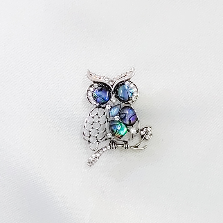 JEWELRY - BROOCH - MOTHER OF PEARL ROYAL AND CRYSTALS - OWL 05 - 3.5x4.5cm NICKEL - 1pc.