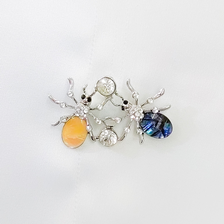 JEWELRY - BROOCH - MOTHER OF PEARL ROYAL AND CRYSTALS - SPIDER 01 - 6x3.5cm NICKEL - 1pc.