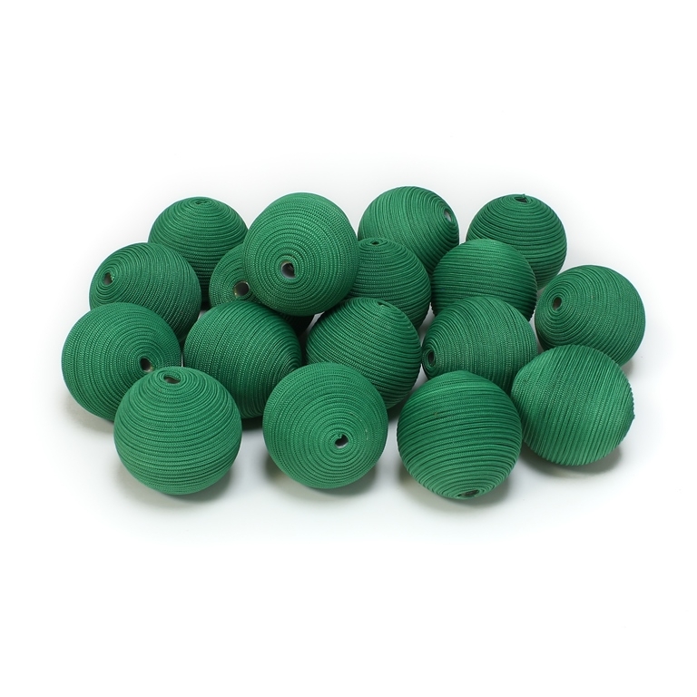 BALL WITH THREAD - POLYESTER GSM - 24mm - GREEN GRASSY - 3pcs. Hole-3.5mm