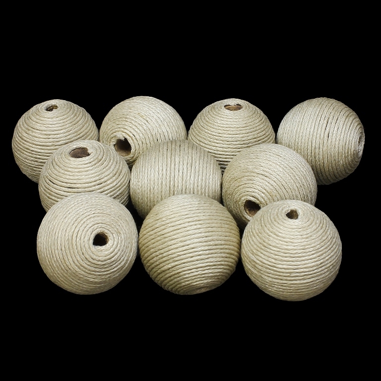 BALL WITH THREAD - COTTON - 25mm - ECRU 102 - 3pcs. Hole-5.0mm