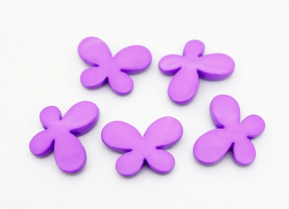 OPAQUE PLASTIC BEADS - BUTTERFLY 01 - SMOOTH - 21x29x6mm PURPLE С13 - PACKAGE 500g Hole-3.0mm (250pcs.)