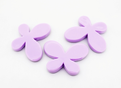 OPAQUE PLASTIC BEADS - BUTTERFLY 01 SMOOTH - 33x46x8mm PURPLE (LIGHT) 03 ВА53 - PACKAGE 500g Hole-3.5mm (69pcs.)