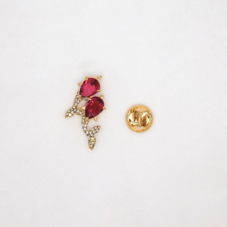 JEWELRY - BROOCH PIN - ZIRCON - FISH В130 - 1.7x3.0cm GOLD AND CYCLAMEN - 1pc.