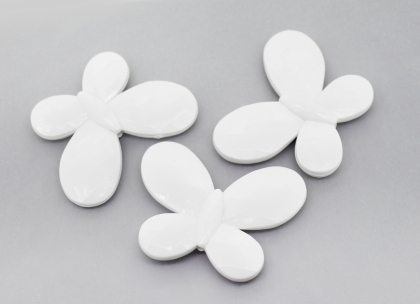 OPAQUE PLASTIC BEADS - BUTTERFLY 03 FACETED - 35x46x7mm WHITE С01 - PACKAGE 500g Hole-2.5mm (90pcs.)