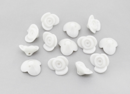 OPAQUE PLASTIC BEADS - ROSE BUTTON - 14x15x8mm WHITE С01 - PACKAGE 500g Hole-1.8mm (920pcs.)