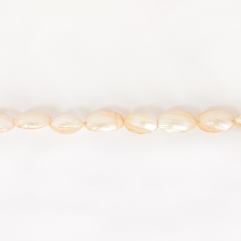 MOTHER OF PEARL BEADS - SEA SHELLS - 25x15x13mm PEACH (LIGHT) 89 - STRING (16pcs.)  Hole-1.0mm