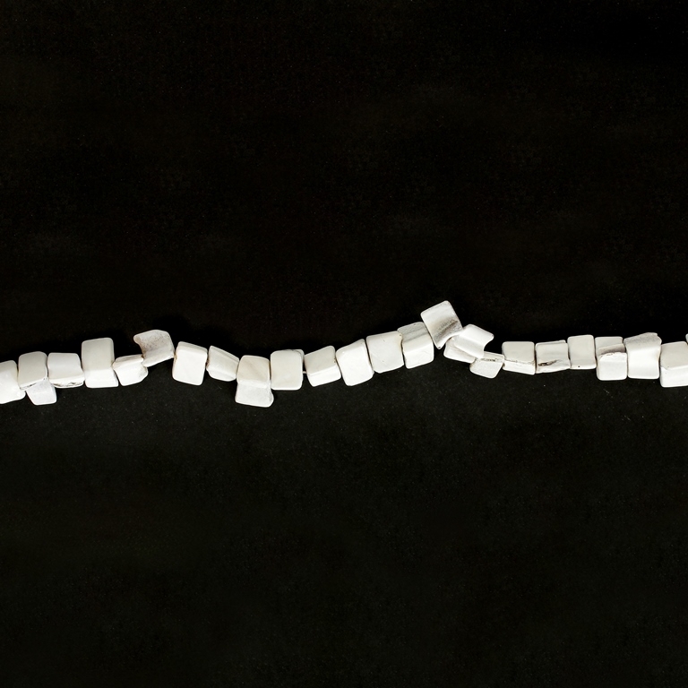 MOTHER OF PEARL BEADS - CHIPS - MODEL 01 - 8x8mm WHITE 49 - STRING (52pcs.)  Hole-0.8mm