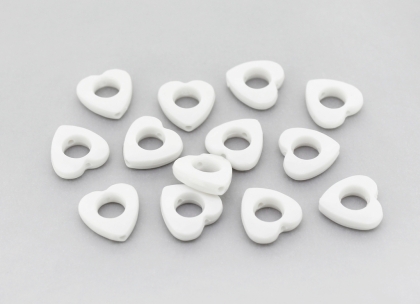 OPAQUE PLASTIC BEADS - HEART 03 FACETED - INNER HOLE 6.5mm - 14x4mm WHITE С01 - PACKAGE 500g Hole-1.8mm (1100pcs.)