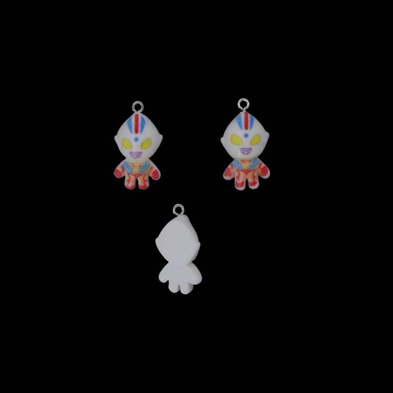 PLASTIC BEADS - RESIN 3D - PENDANT - ULTRAMAN 11 - 15x28x9mm WHITE AND MIX - 2pcs. Hole-1.8mm
