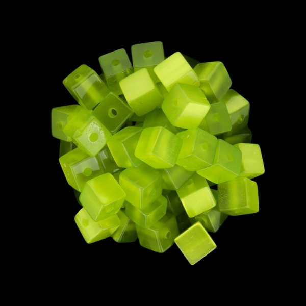 RESIN PLASTIC BEADS - CAT'S EYE - CUBE - 8x8mm GREEN MILITARY (LIGHT) 02 - 500 pcs. Hole-2.0mm