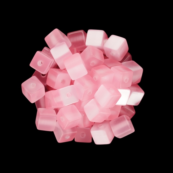 RESIN PLASTIC BEADS - CAT'S EYE - CUBE - 8x8mm PINK - 500 pcs. Hole-2.0mm