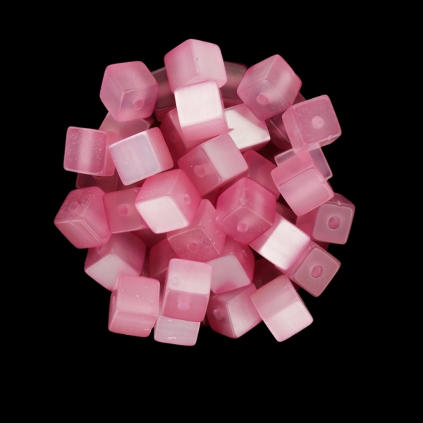 RESIN PLASTIC BEADS - CAT'S EYE - CUBE - 8x8mm CORAL PINK (LIGHT) - 500 pcs. Hole-2.0mm