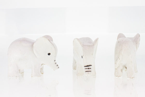 SOUVENIRS - POLYRESIN FIGURINES - ELEPHANT 03 - 43x34x21mm WHITE - 20pcs.