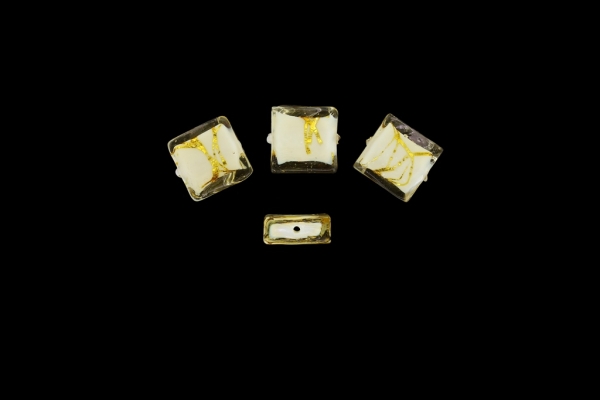 GLASS BEADS - MURANO STYLE - SQUARE WITH WHITE FILLING AND GOLDEN THREADS - 15х15х7mm CHAMPAGNE AND GOLD - 20pcs. Hole:1.5mm