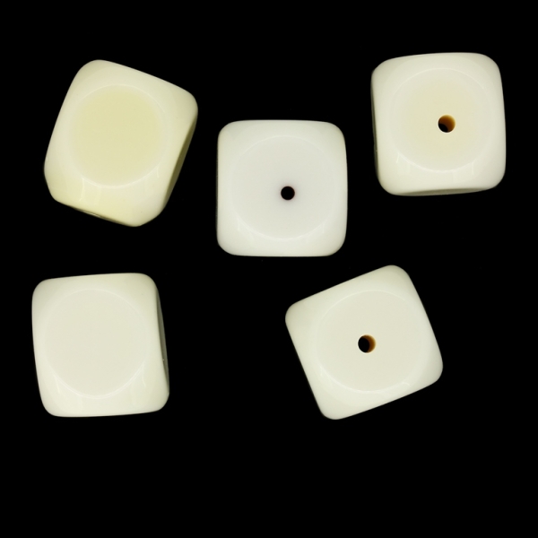 THICK PLASTIC BEADS - CUBE - MIXED SIZES - 18-22x18-22mm ECRU (LIGHT) - SECOND-RATE - 50g Hole-2.2mm (6pcs.)