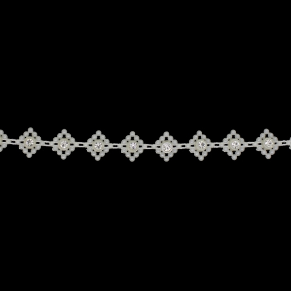 PLASTIC BEADED TRIM GARLAND - SQUARE 01 DIAGONAL WITH CRYSTAL - 13x6mm ECRU (LIGHT) - ROLL 10yards(9m)