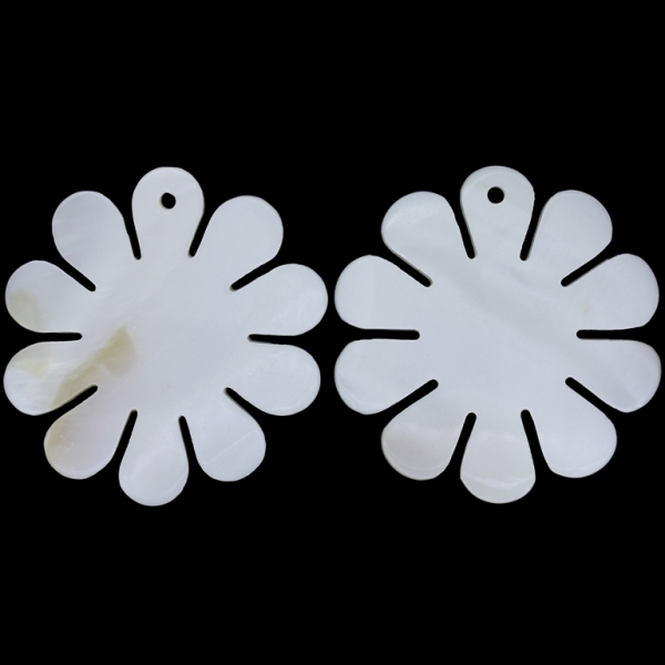 WHITE MOTHER OF PEARL PENDANT - FLOWER DAISY - 42x4mm - PACKAGE 6pcs. Hole-2.2mm