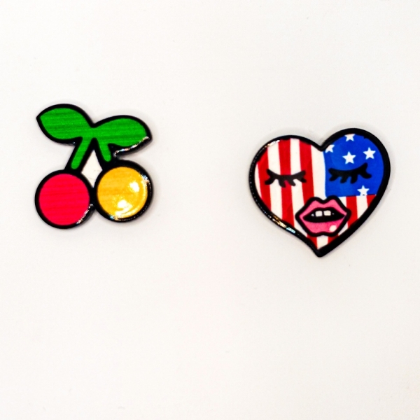 JEWELRY - BROOCH - PLASTIC - CHERRIES AND HEART B77 - NICKEL - 1set (2pcs.)