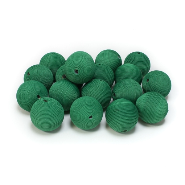 BALL WITH THREAD - POLYESTER GSM - 24mm - GREEN GRASSY - PACKAGE 30pcs. Hole-3.5mm