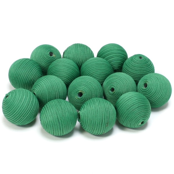 BALL WITH THREAD - POLYESTER GSM - 18mm - GREEN GRASSY - 5pcs. Hole-2.5mm