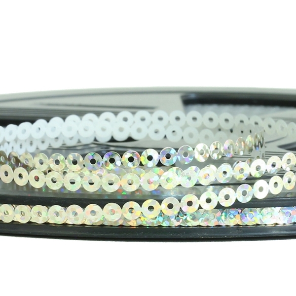 SEQUIN RIBBON - CIRCLE 01 FLAT - HOLOGRAPHIC - 4mm SILVER 067 - ROLL 70meters Hole-1.0mm