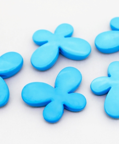 OPAQUE PLASTIC BEADS - BUTTERFLY 01 - SMOOTH - 21x29x6mm BLUE (LIGHT) С30 - PACKAGE 500g Hole-3.0mm (250pcs.)