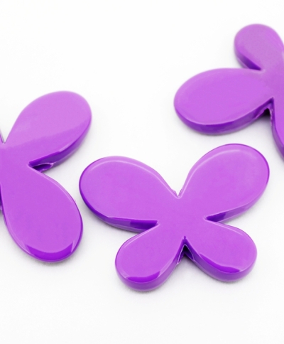 OPAQUE PLASTIC BEADS - BUTTERFLY 01 SMOOTH - 33x46x8mm PURPLE (DARK) 05 ВА50 - PACKAGE 500g Hole-3.5mm (69pcs.)