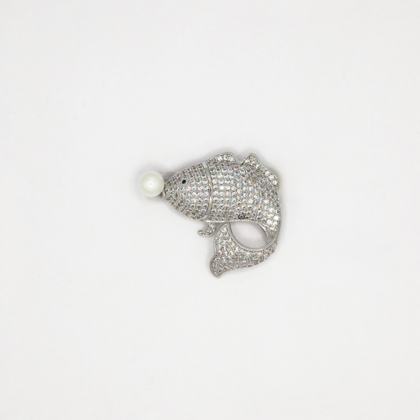 JEWELRY - BROOCH - ZIRCON - FISH В114 - 3.1x2.7cm NICKEL AND WHITE - 1pc.