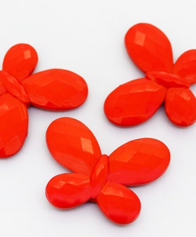 OPAQUE PLASTIC BEADS - BUTTERFLY 03 FACETED - 35x46x7mm RED С07 - PACKAGE 500g Hole-2.5mm (90pcs.)