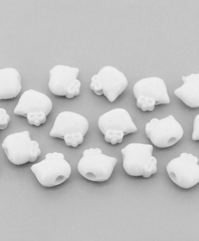 OPAQUE PLASTIC BEADS - KITTY - 8.5x9x6mm WHITE С01 - PACKAGE 500g Hole-3.0mm (1950pcs.)