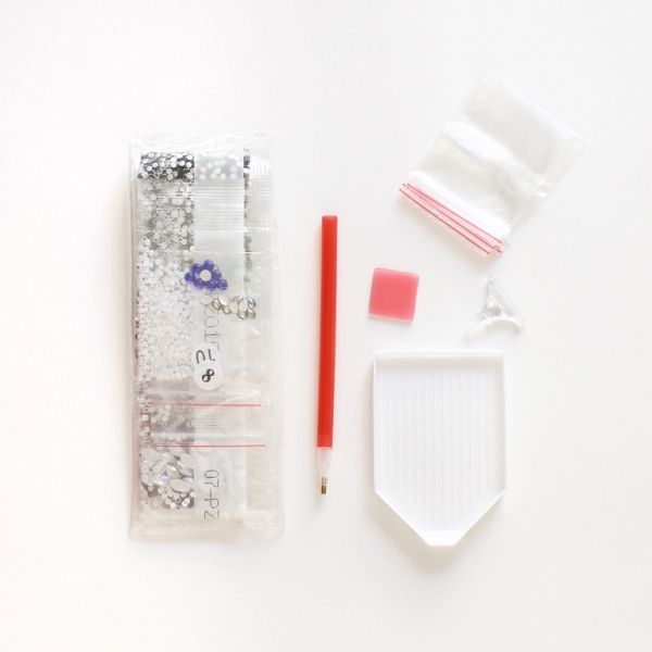 НАПРАВИ СИ САМ - ГОБЛЕН - ДИАМАНТЕН - КРАЛИЦА И ПЕПЕРУДИ PZ019 - 36х46см - 1 бр.