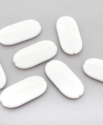 OPAQUE PLASTIC BEADS - FLAT OVAL - 29x14x3mm WHITE С01 - PACKAGE 500g Hole-1.8mm (480pcs.)