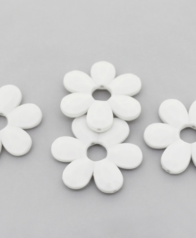 OPAQUE PLASTIC BEADS - FLOWER 04 FACETED - INNER HOLE 7.5mm - 33x4mm WHITE С01 - PACKAGE 500g Hole-1.8mm (210pcs.)