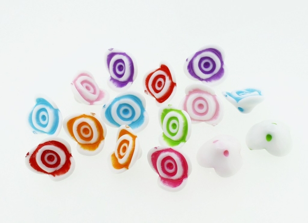 COLOR WASHED PLASTIC BEADS - ROSE BUTTON - 14x15x8mm MIX - PACKAGE 500g Hole-1.8mm (920pcs.)