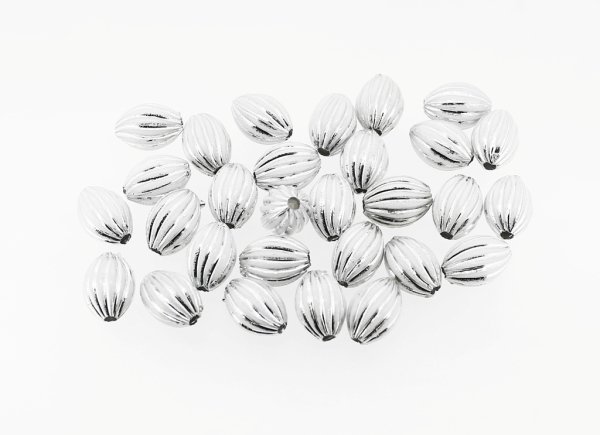 OPAQUE SILVER WASHED PLASTIC BEADS - ELLIPSE STRIPE - 11x7.5mm WHITE - PACKAGE 500g Hole-2.0mm (1450pcs.)