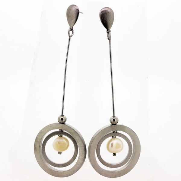 JEWELRY - EARRINGS - SCREW - STAINLESS STEEL AND PEARLS - CIRCLES Е700 - 3.0х9.1cm NICKEL AND WHITE - 1 pair