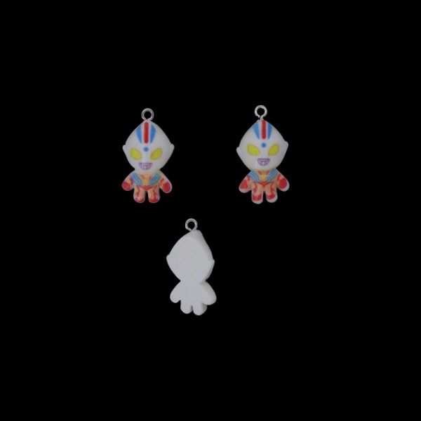 PLASTIC BEADS - RESIN 3D - PENDANT - ULTRAMAN 11 - 15x28x9mm WHITE AND MIX - PACKAGE 20pcs. Hole-1.8mm