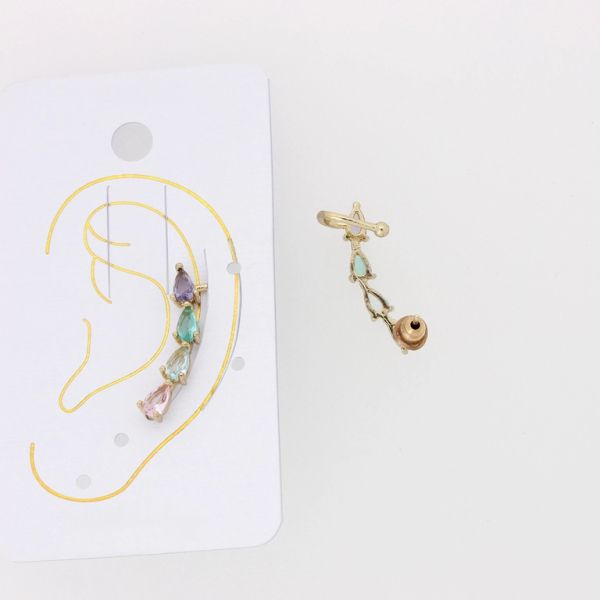 БИЖУТЕРИЯ - ОБЕЦА ПО УХОТО - ЛЯВА - ЦИРКОН Е886 - ЗЛАТИСТО И МИКС - 1 бр.